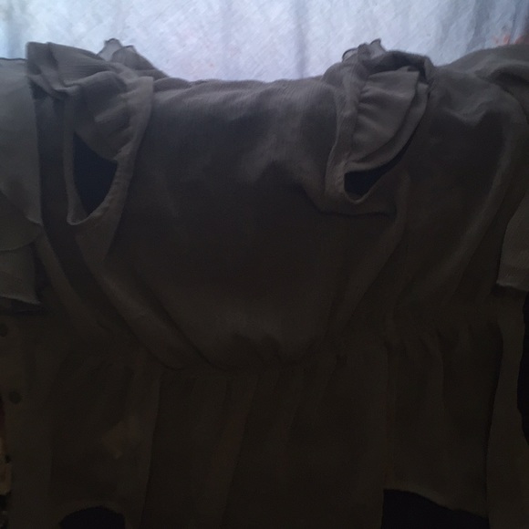 A cute bottom shirt - Picture 2 of 2